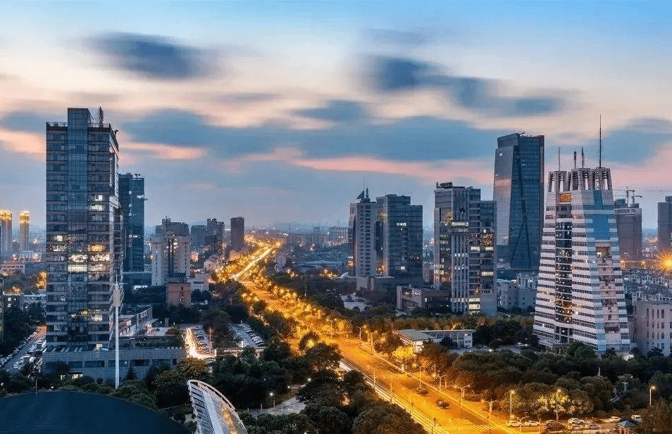 张家港新房产，城市发展的繁荣脉搏